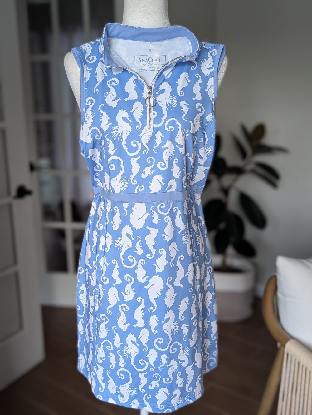 AnaClare Active Light Blue Sleeveless Seahorse Print Dress Small - Picture 2 of 10